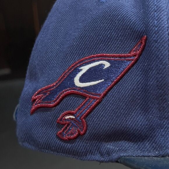 Pro Standard Cleveland Cavaliers Leather Brim Strapback Hat Blue Cavaliers Hat - Picture 4 of 11